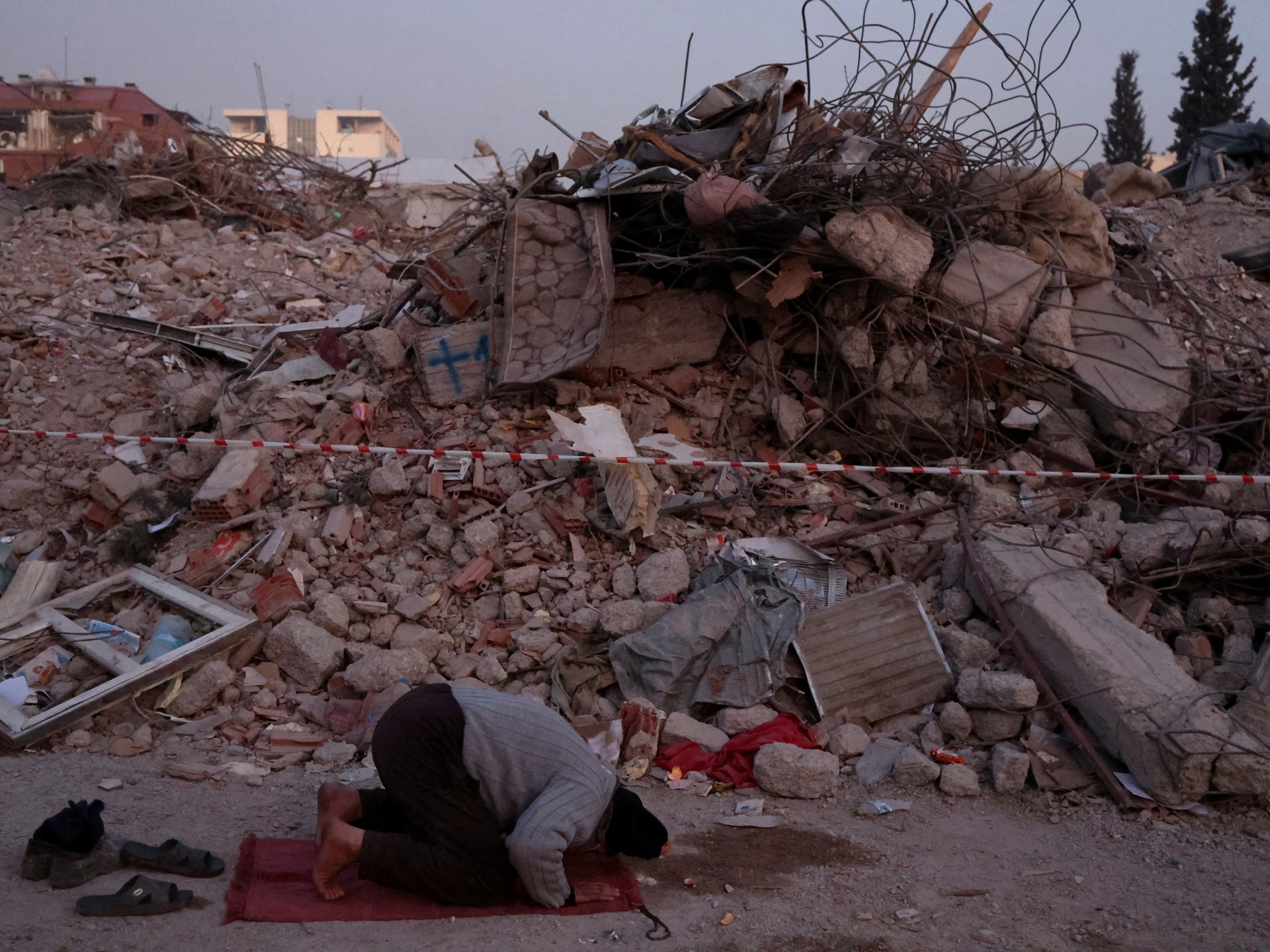 Terremoto en Turquía: ¿Cómo está reaccionando la gente a la respuesta estatal?  |  Noticias del terremoto de Turquía-Siria