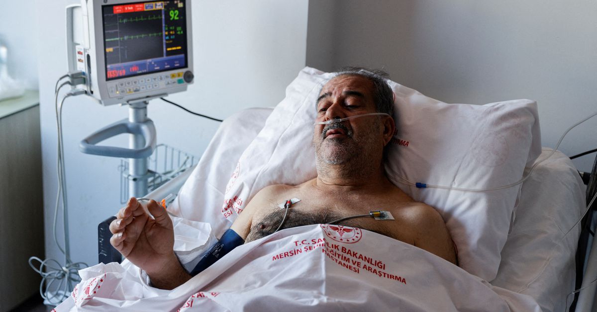 Desafiando las probabilidades: una historia de supervivencia bajo los escombros del terremoto de Turquía