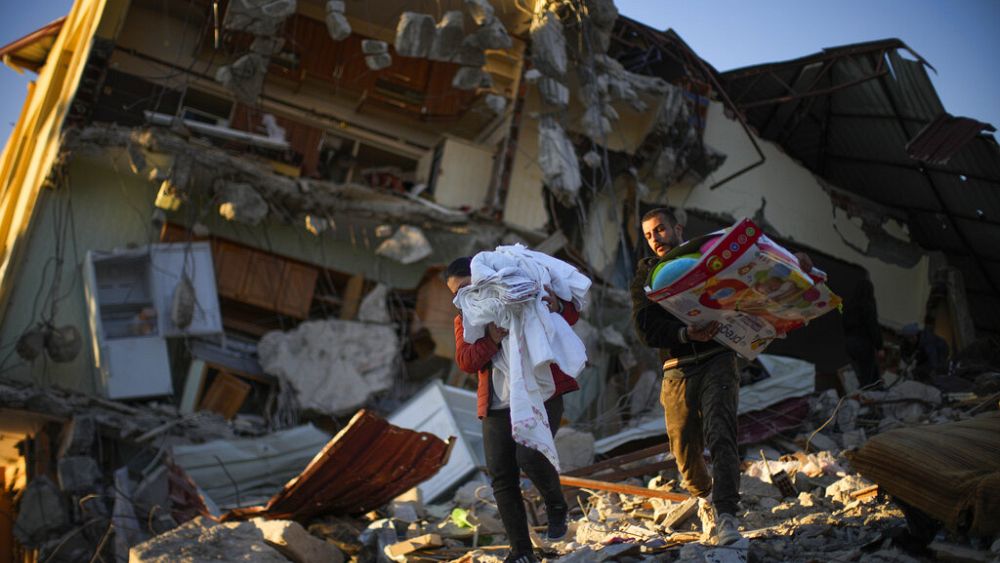 Dos mujeres salvadas en rescate milagroso 248 horas después del terremoto de Turquía