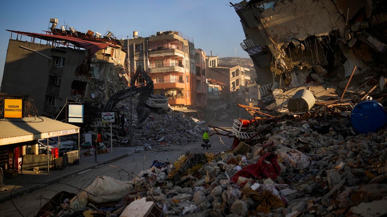 La Casa Blanca promete 100 millones de dólares en ayuda por terremoto a Turquía y Siria